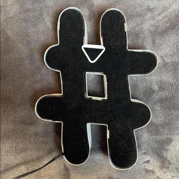 Light Up Hashtag Sign - Picture 3 of 5